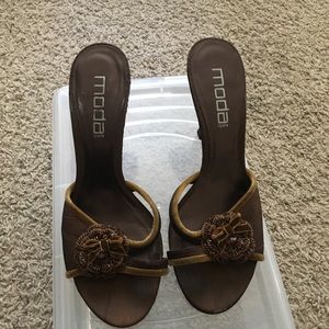 Moda brown heels